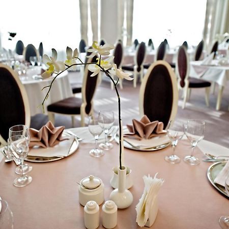 Hotel Prezydencki 3-Star Жешув Экстерьер фото