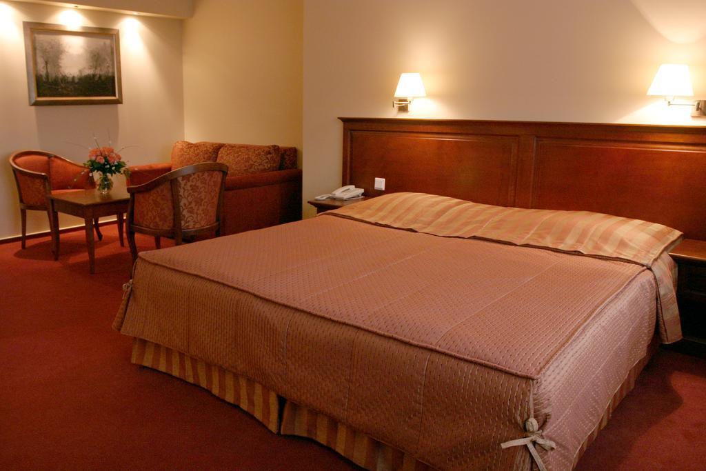Hotel Prezydencki 3-Star Жешув Номер фото