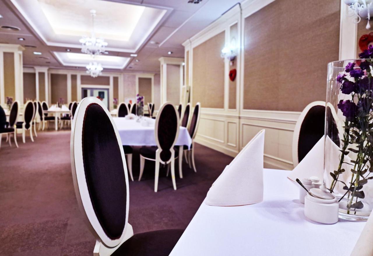 Hotel Prezydencki 3-Star Жешув Экстерьер фото