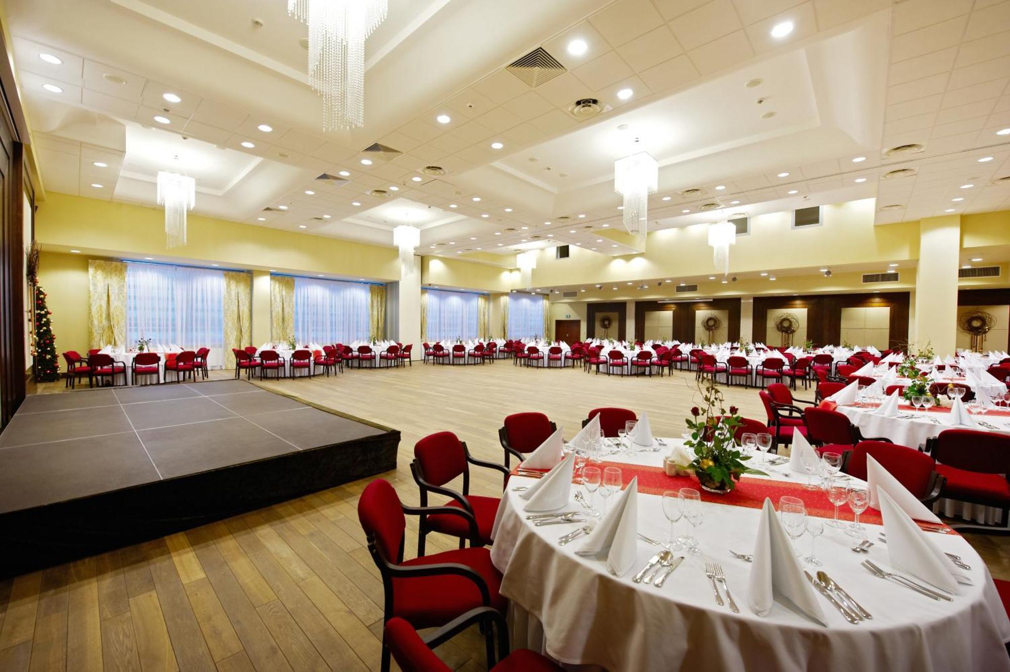 Hotel Prezydencki 3-Star Жешув Экстерьер фото