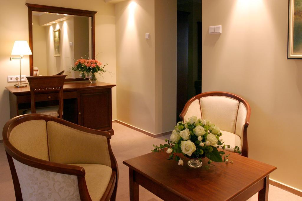 Hotel Prezydencki 3-Star Жешув Номер фото