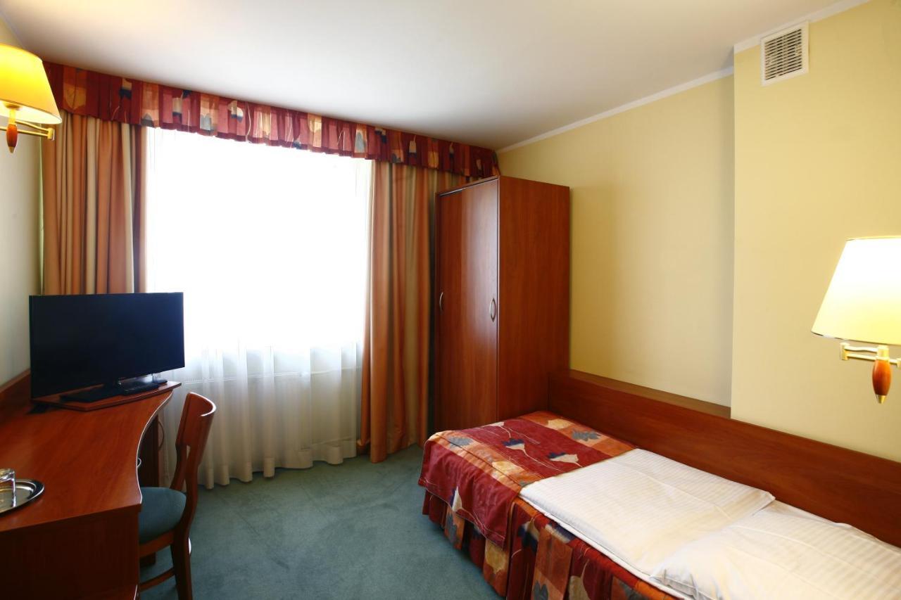 Hotel Prezydencki 3-Star Жешув Экстерьер фото